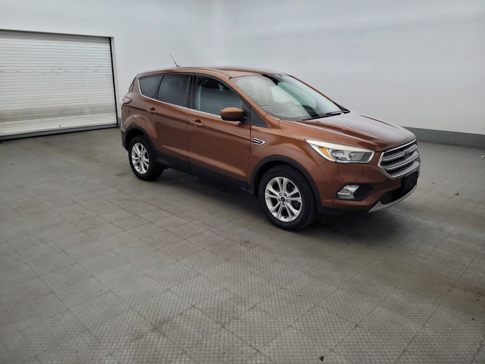 Used 2017 Ford Escape SE w/ SE Cold Weather Package FWD image 11