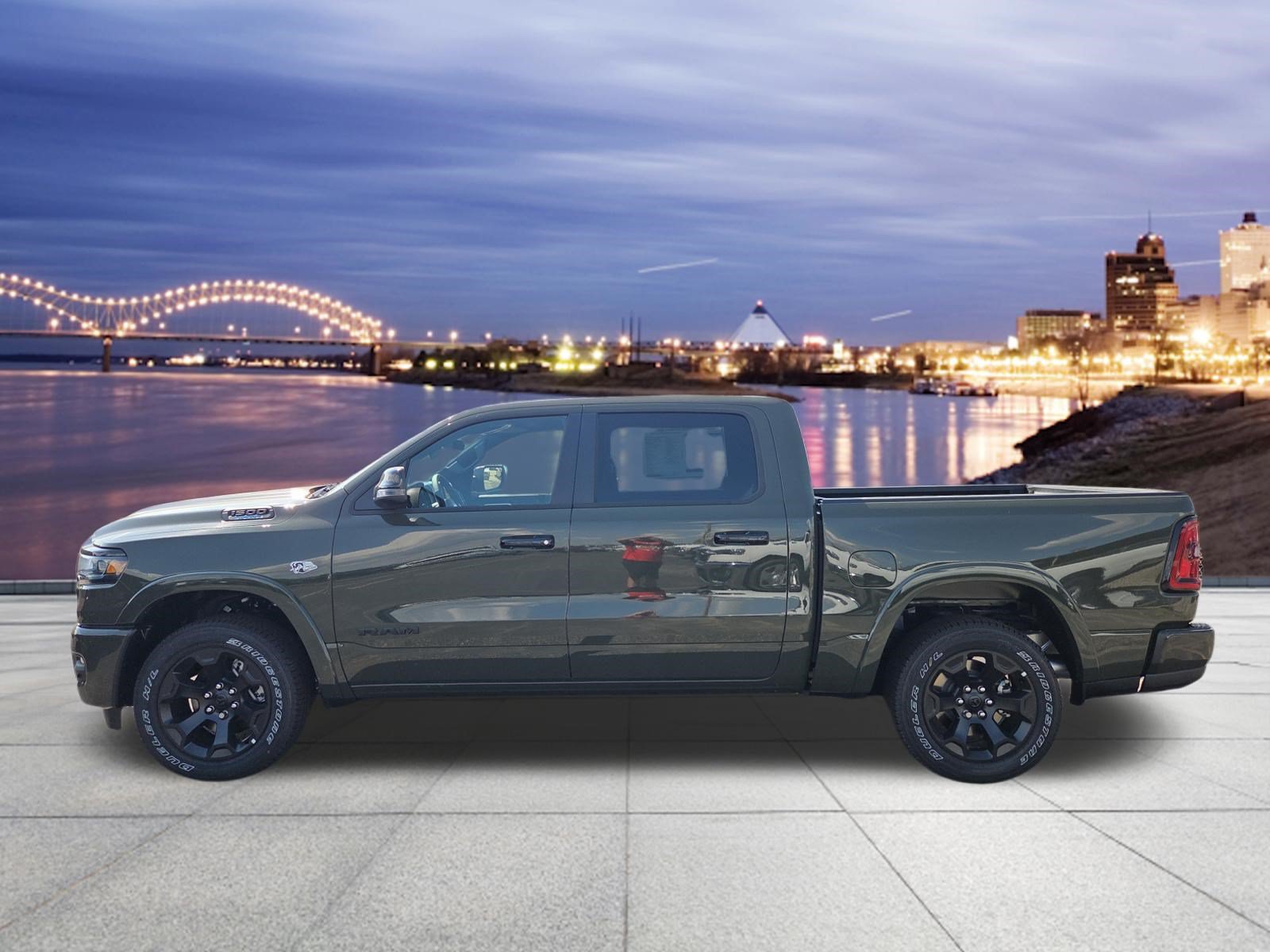 New 2026 RAM 1500 4x4 Crew Cab image 2