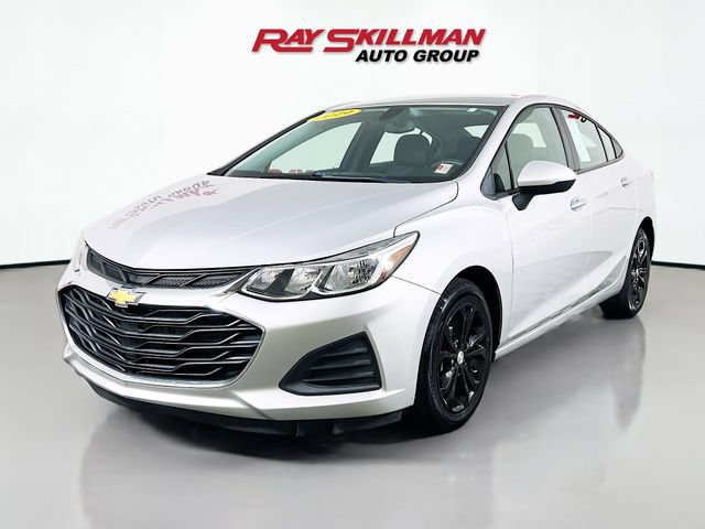 Used 2019 Chevrolet Cruze LS w/ LS Convenience Package FWD image 3