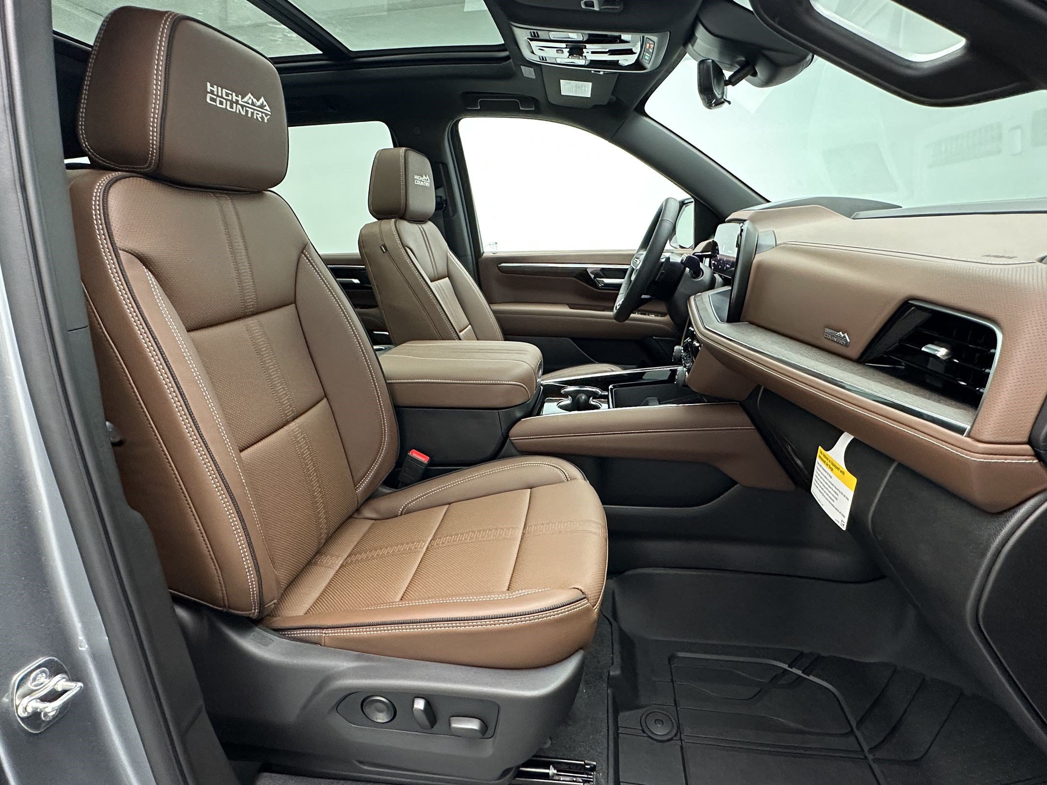 New 2026 Chevrolet Tahoe High Country w/ Sun And Tow Package AWD/4WD image 28