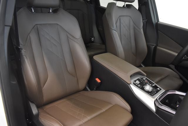 Used 2025 BMW X3 xDrive30i AWD/4WD image 6