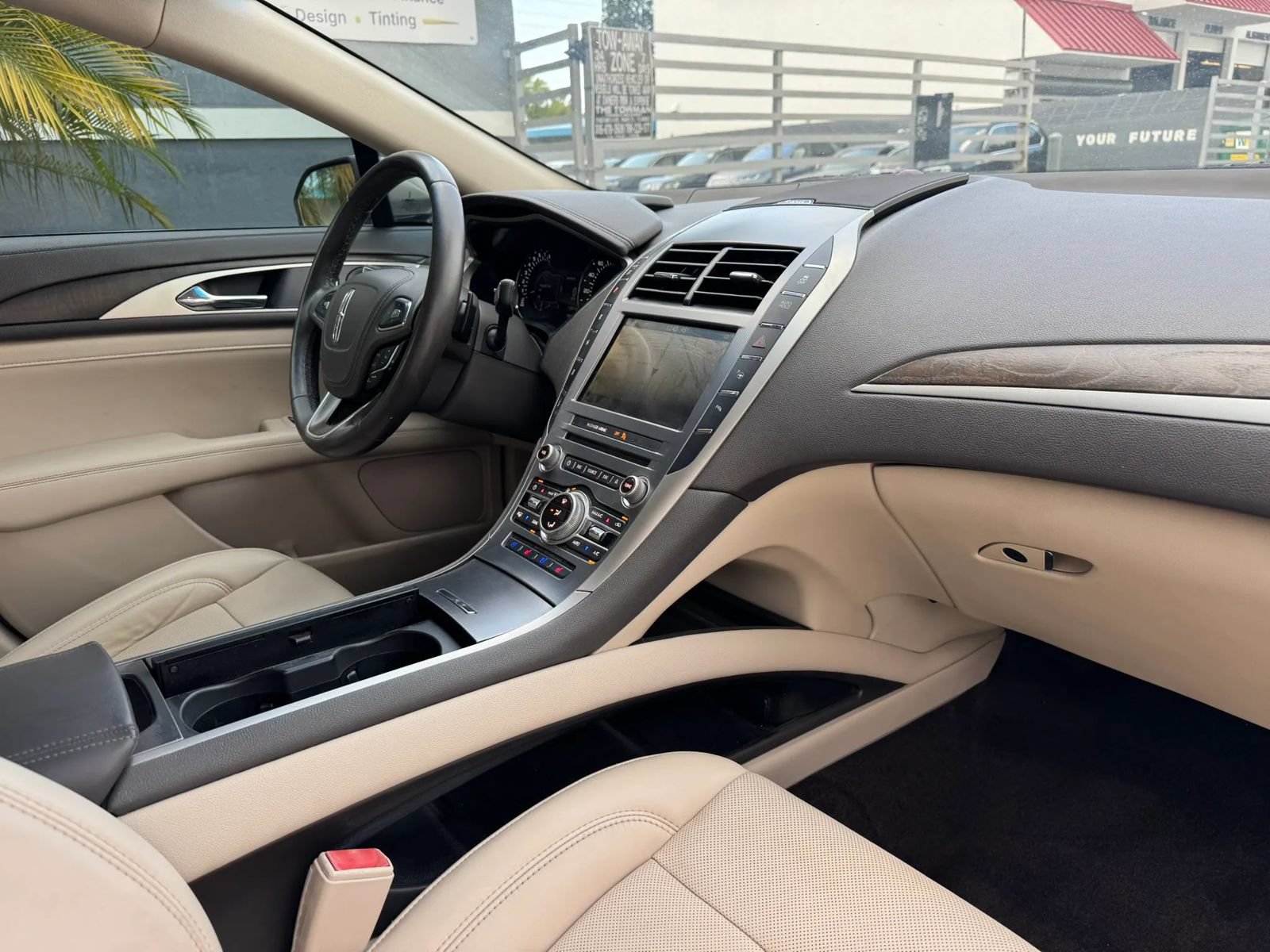 Used 2018 Lincoln MKZ Reserve w/ Technology Package FWD image 17