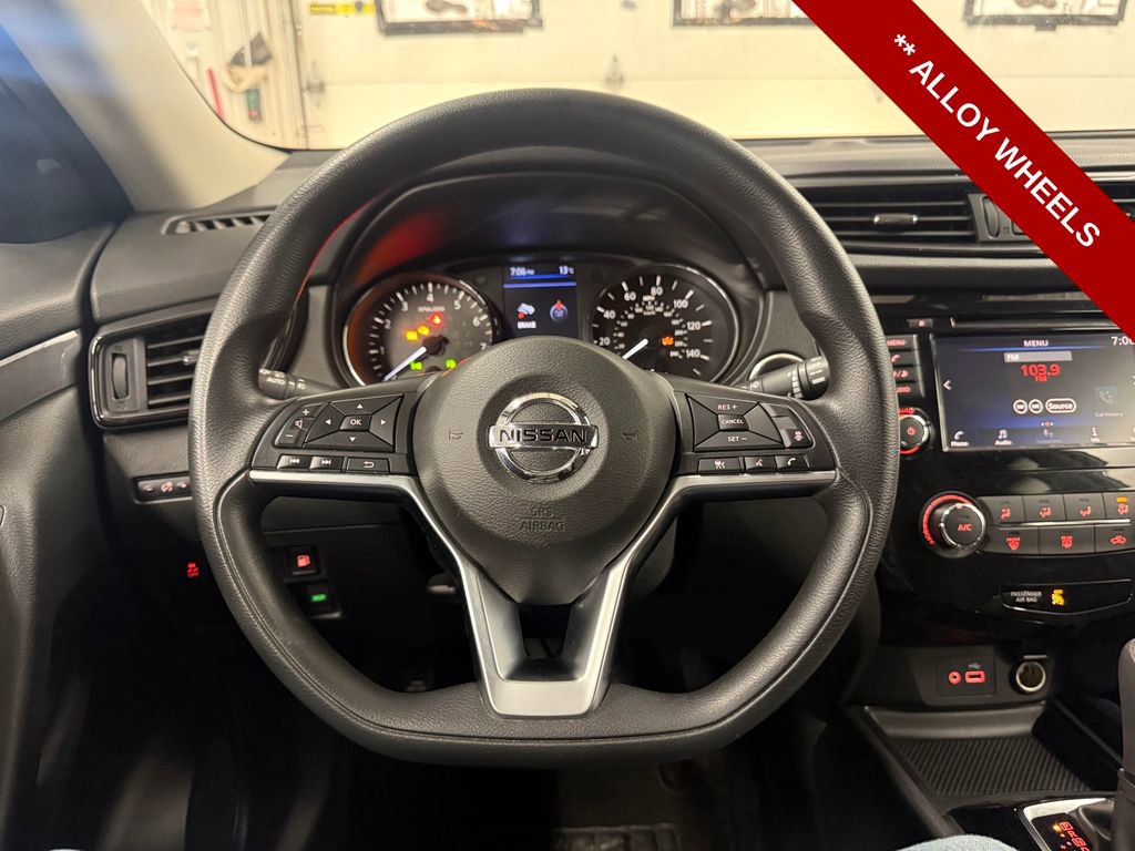 Used 2020 Nissan Rogue S image 15