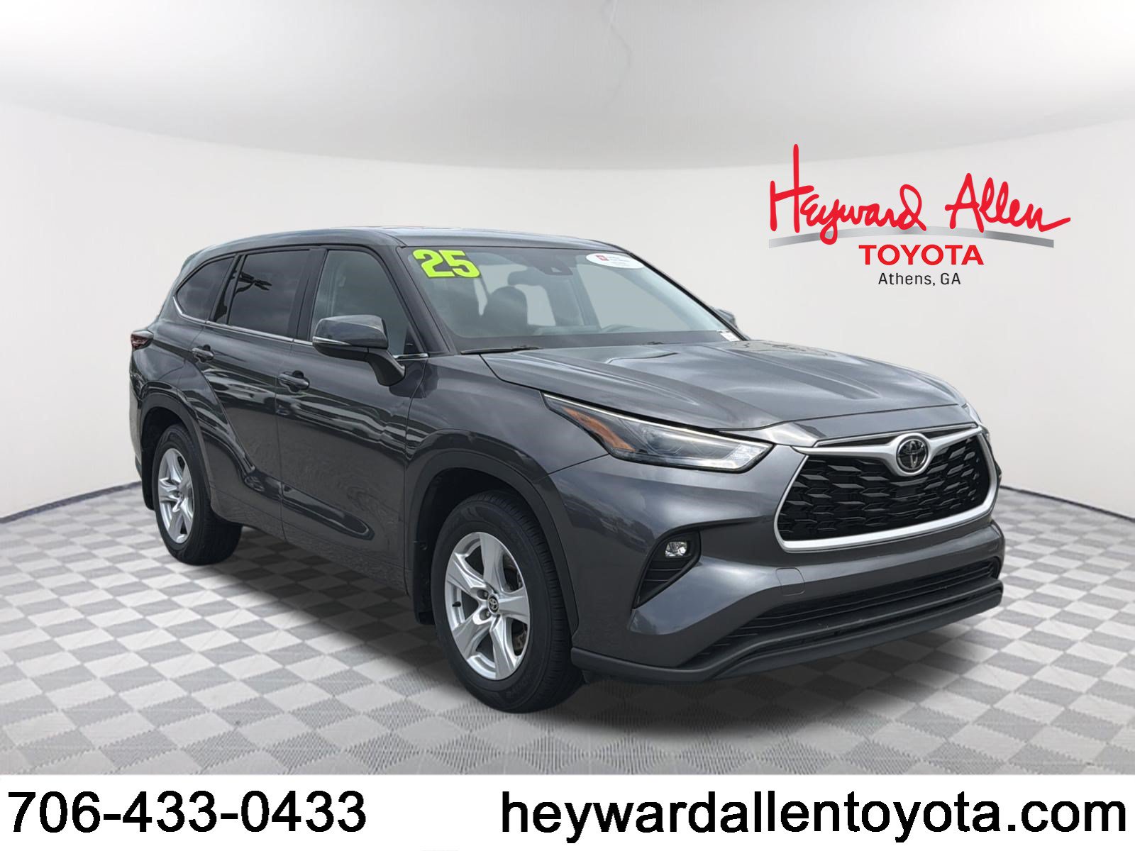 Certified 2025 Toyota Highlander LE FWD video 1