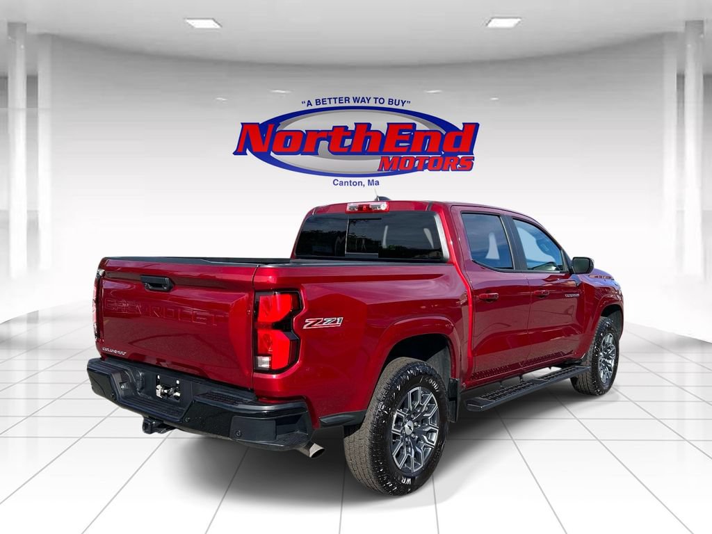 Used 2025 Chevrolet Colorado Z71 AWD/4WD image 3