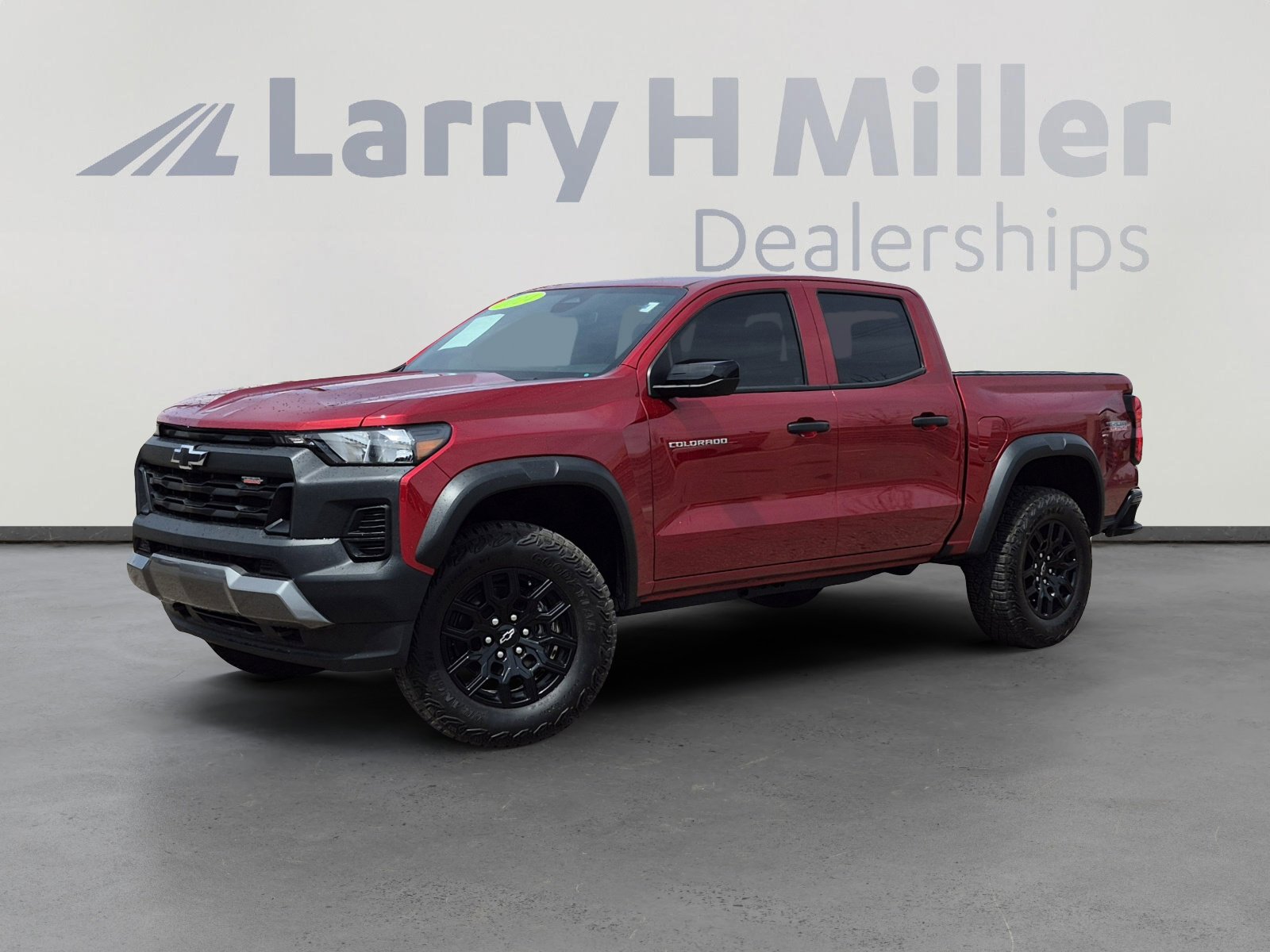 Used 2024 Chevrolet Colorado Trail Boss w/ Advanced Trailering Package image 1
