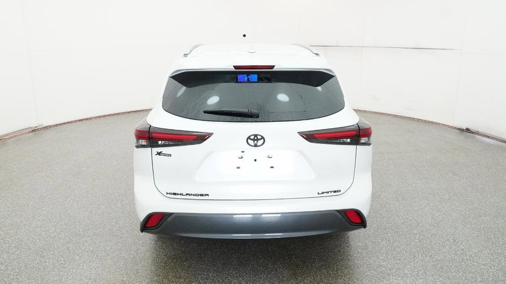 New 2025 Toyota Highlander Limited image 18