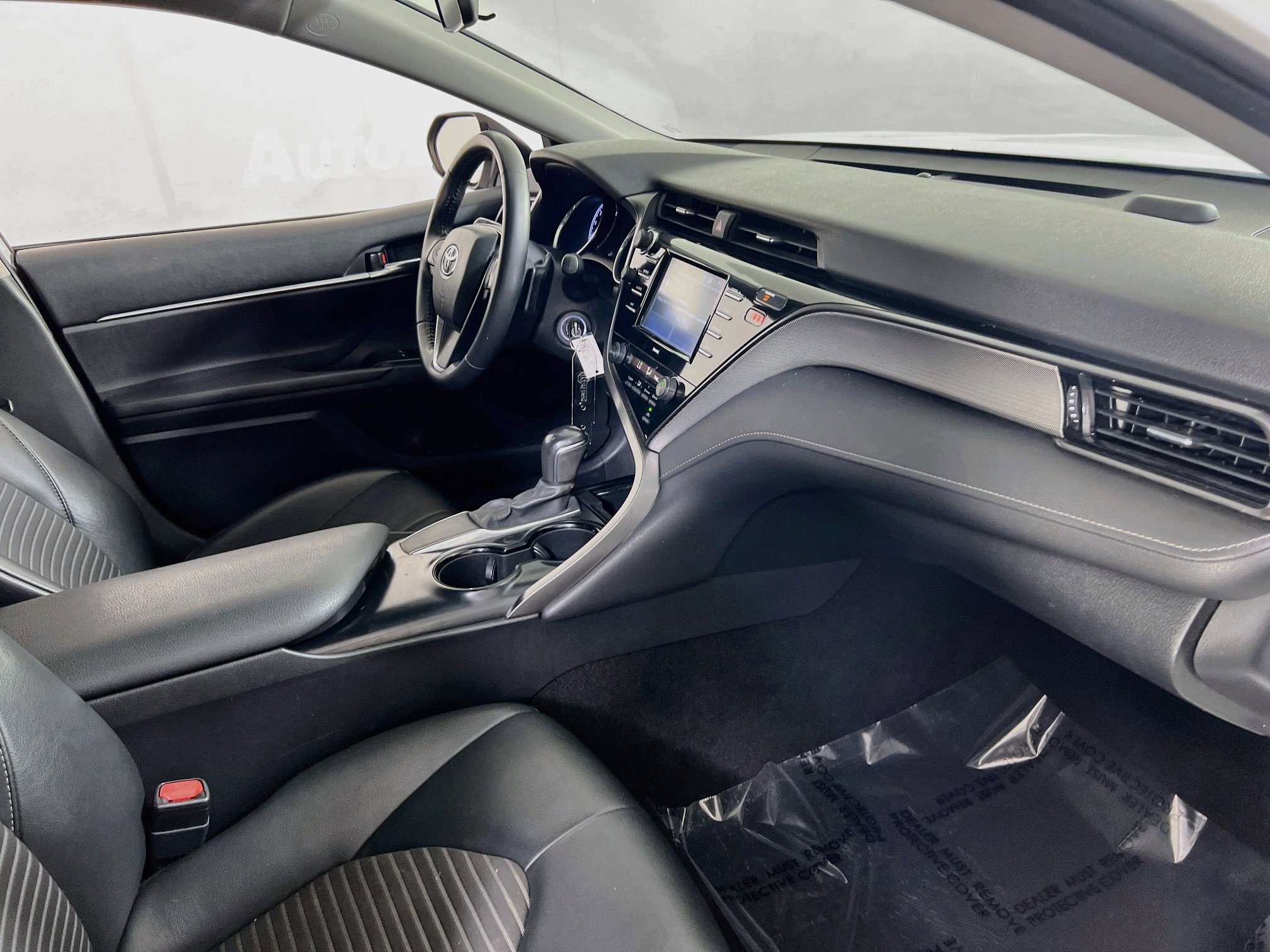 Used 2020 Toyota Camry SE image 26