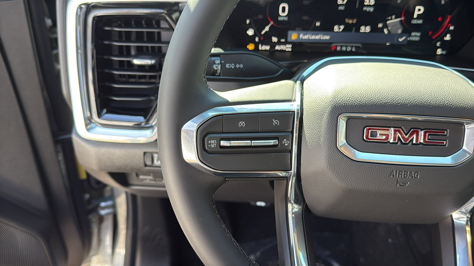 New 2026 GMC Canyon Elevation w/ Convenience Package image 11