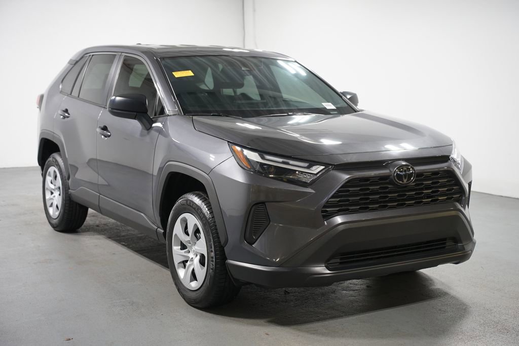 Used 2024 Toyota RAV4 LE image 3