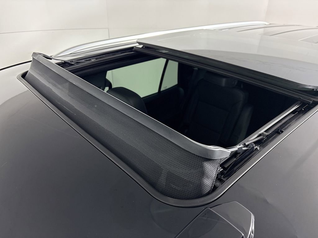 New 2026 GMC Yukon Denali w/ Sun & Power Step Package image 22