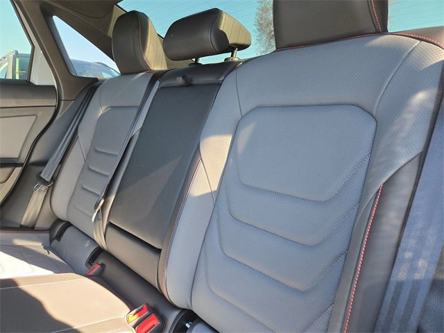 Used 2025 Volkswagen Jetta GLI Autobahn image 9