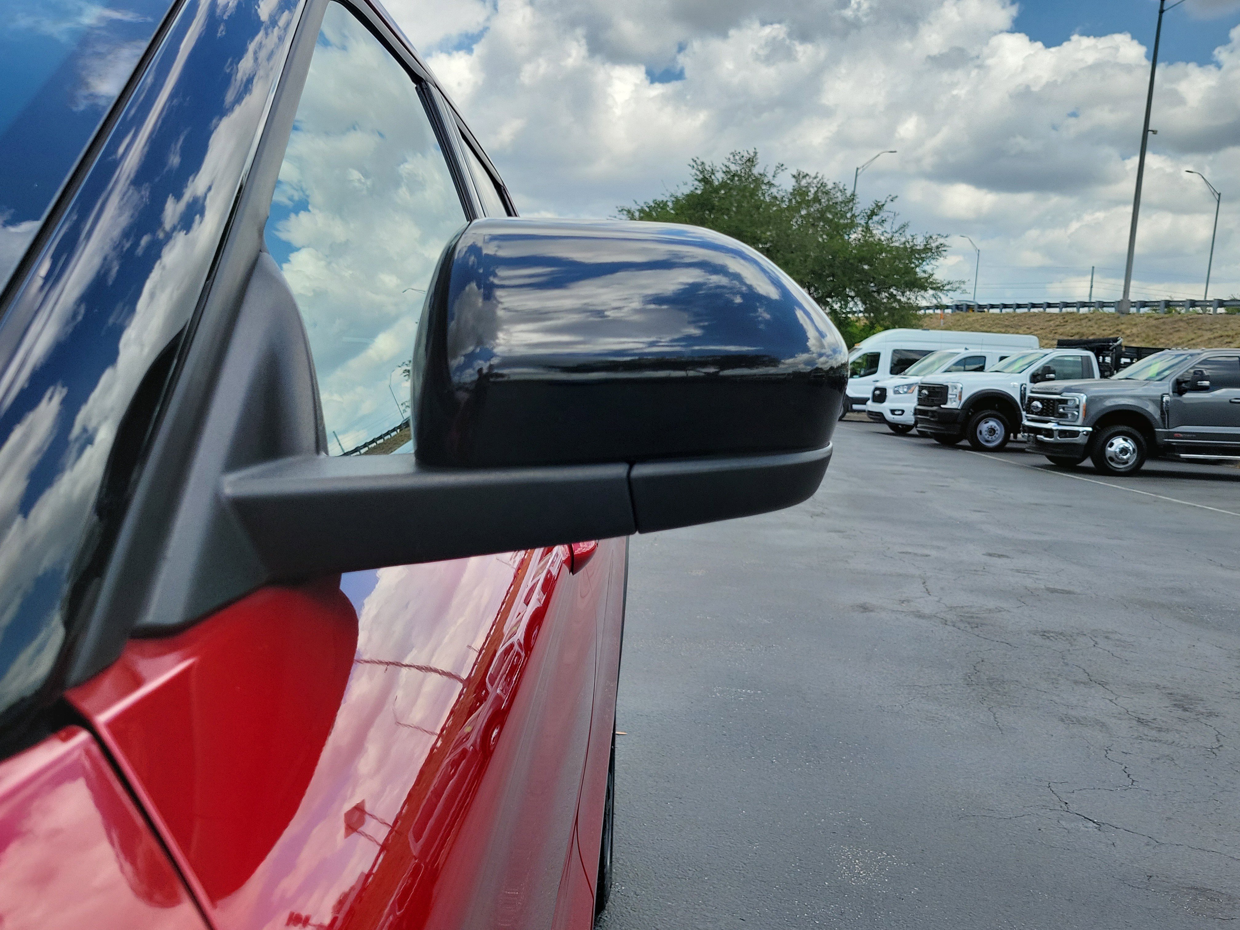 Certified 2024 Ford Explorer ST-Line w/ Class IV Trailer Tow Package RWD image 4