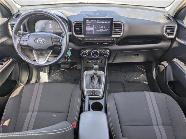 Used 2023 Hyundai Venue SEL FWD image 16