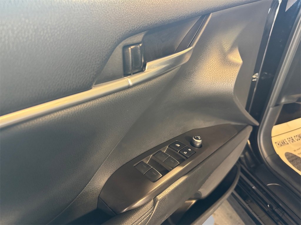 Used 2023 Toyota Camry XSE image 14