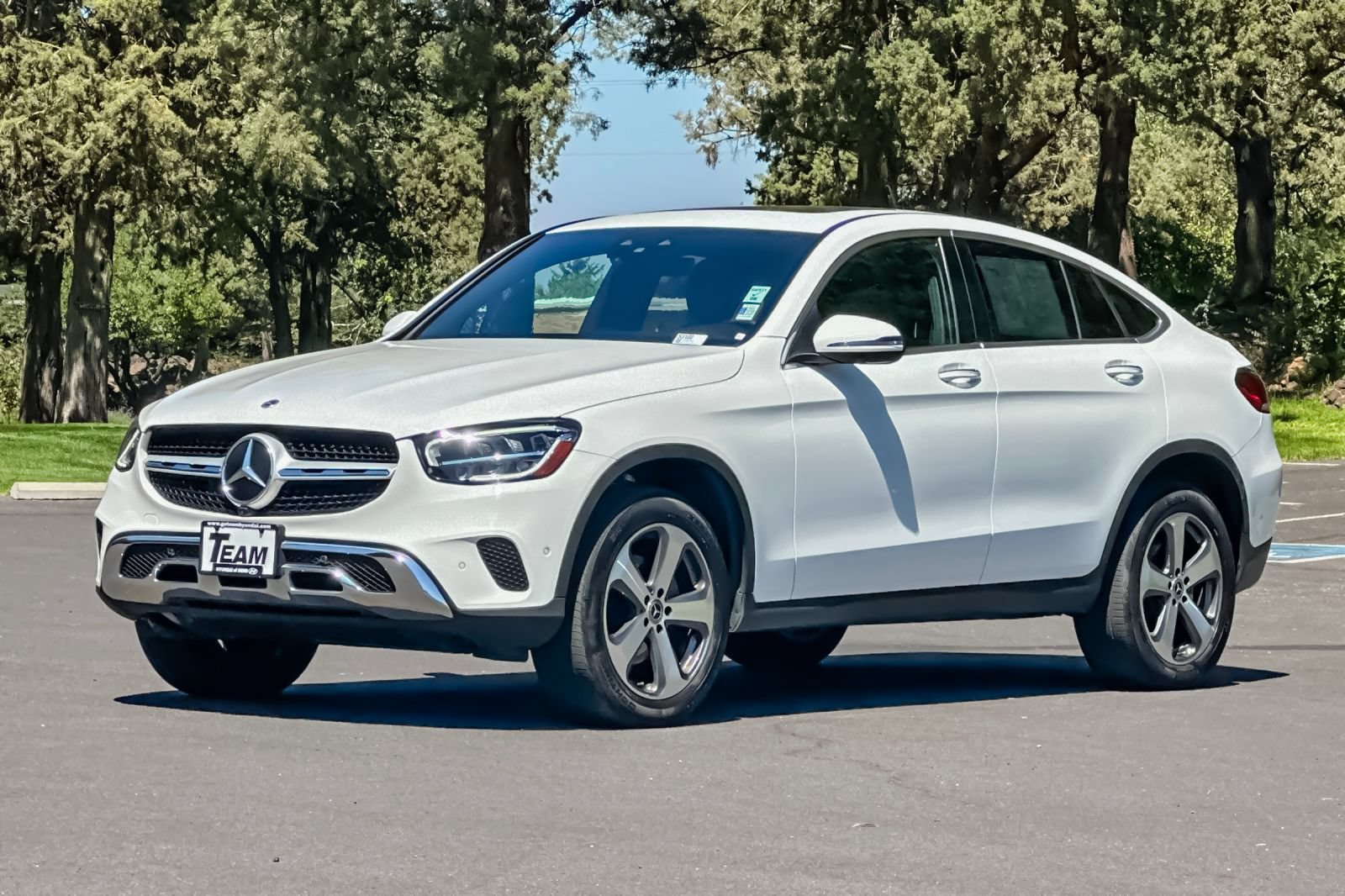 Used 2023 Mercedes-Benz GLC 300 4MATIC Coupe image 9