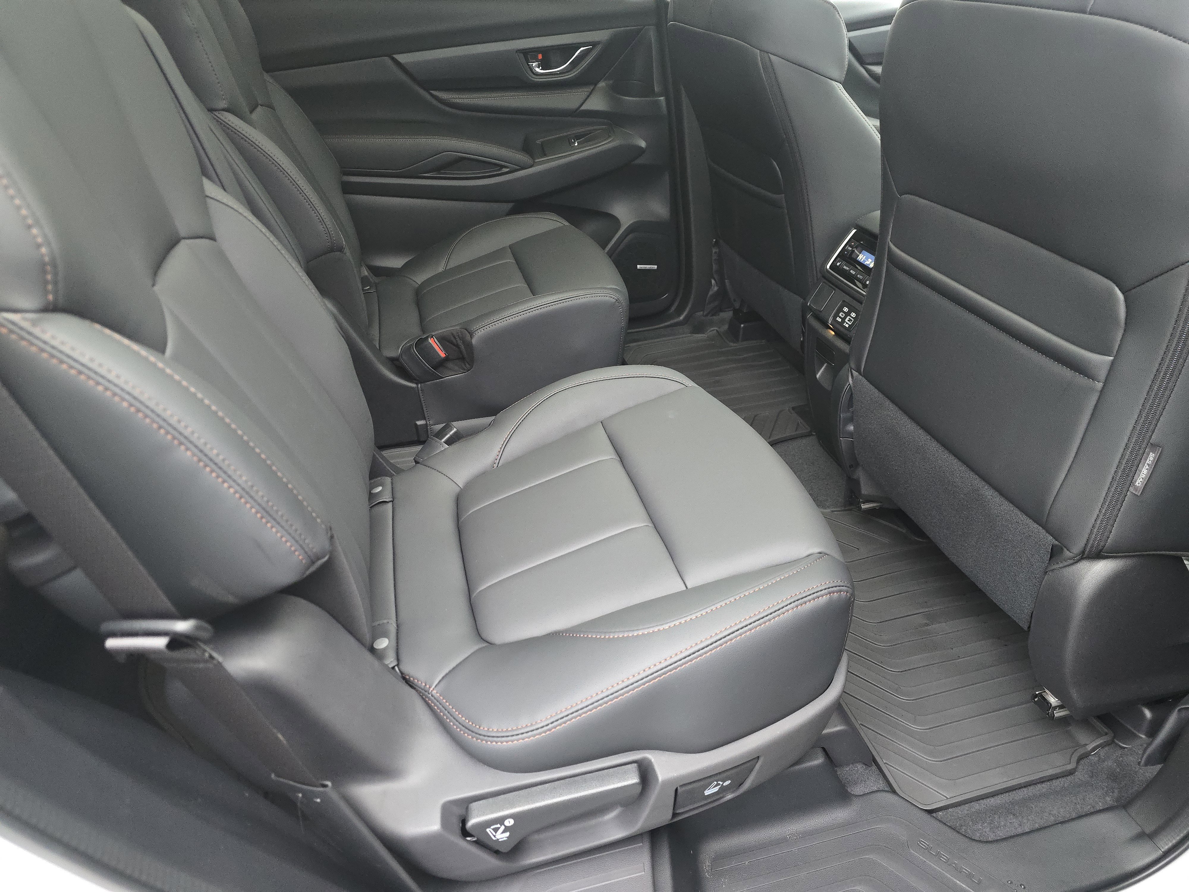 New 2026 Subaru Ascent Limited Bronze image 17