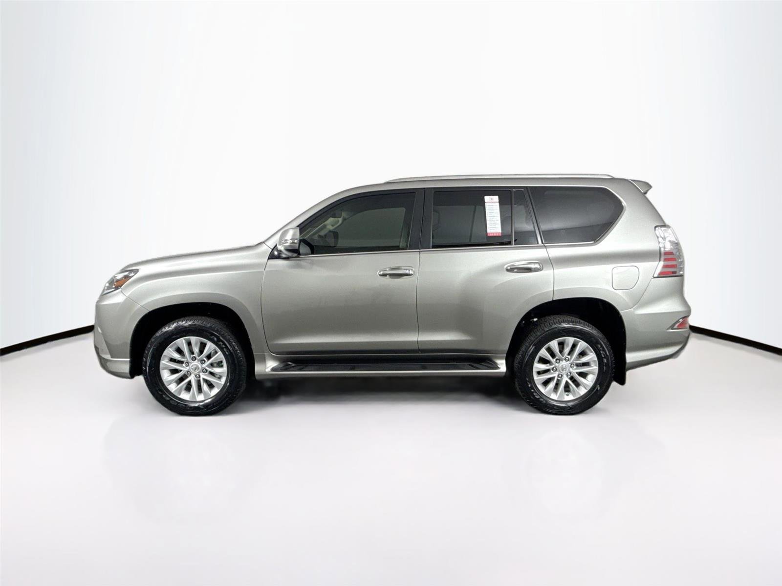 Used 2023 Lexus GX 460 Premium image 9
