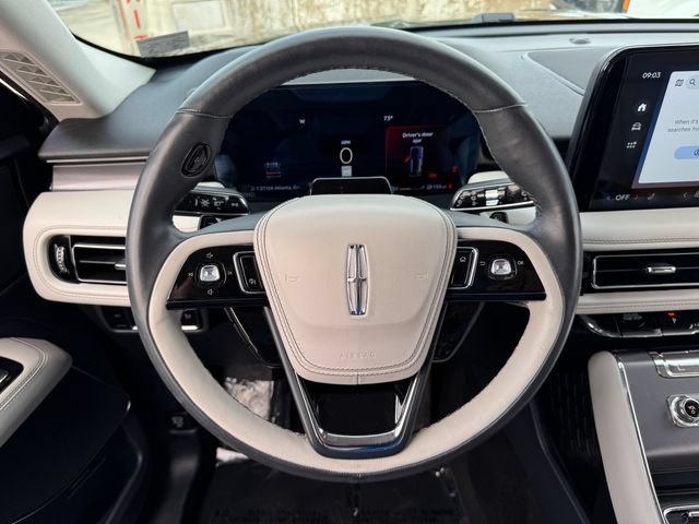 Used 2025 Lincoln Aviator AWD image 23