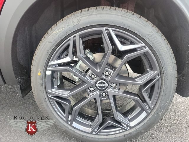 New 2027 Nissan Kicks SR w/ SR Premium Package AWD/4WD image 7