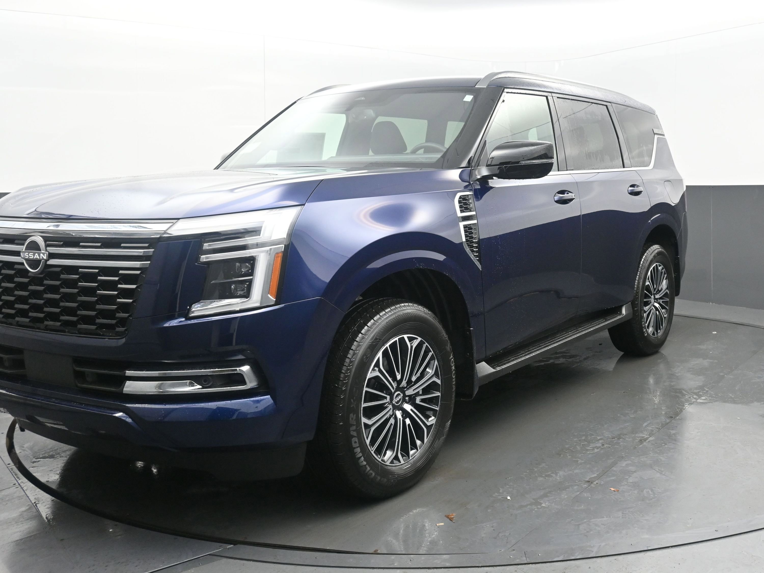 New 2025 Nissan Armada SL image 3