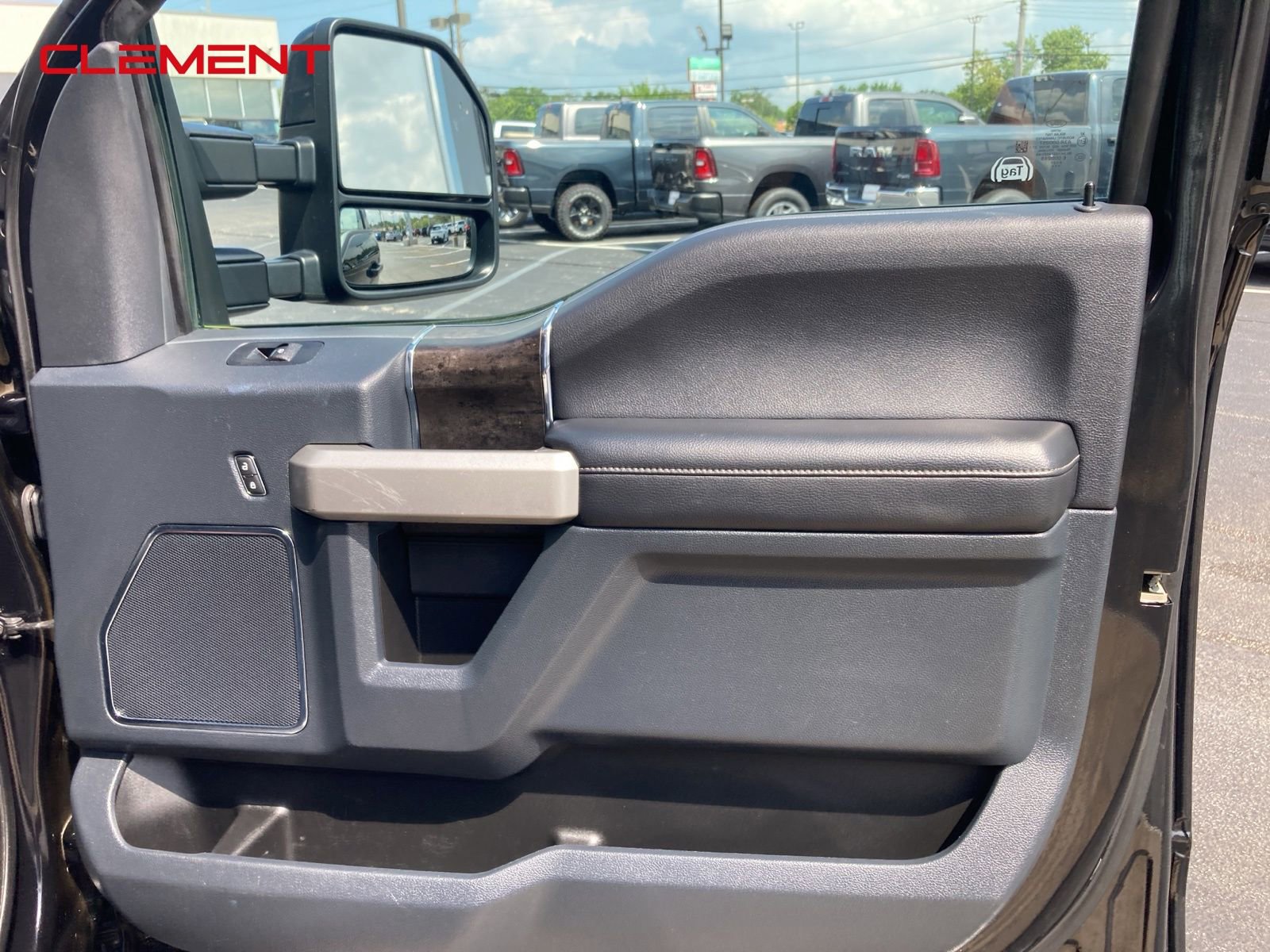 Used 2022 Ford F250 Lariat w/ Black Appearance Pkg image 35