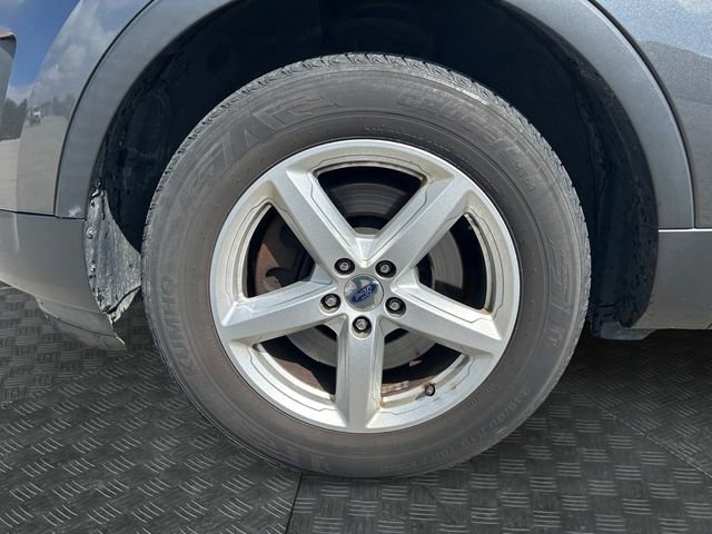 Used 2016 Ford Explorer XLT w/ Equipment Group 202A AWD/4WD image 9