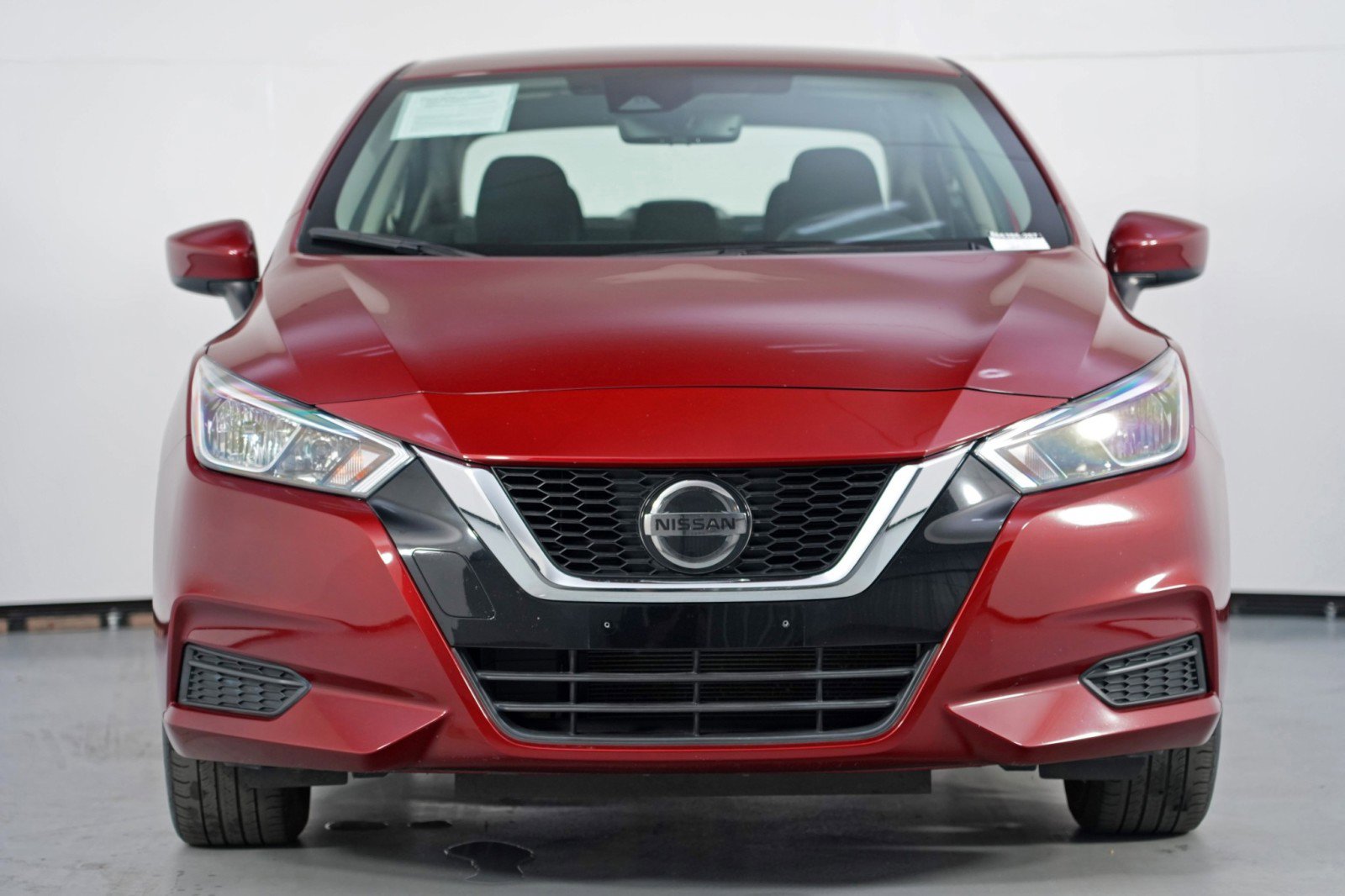 Used 2022 Nissan Versa SV w/ Electronics Package image 6