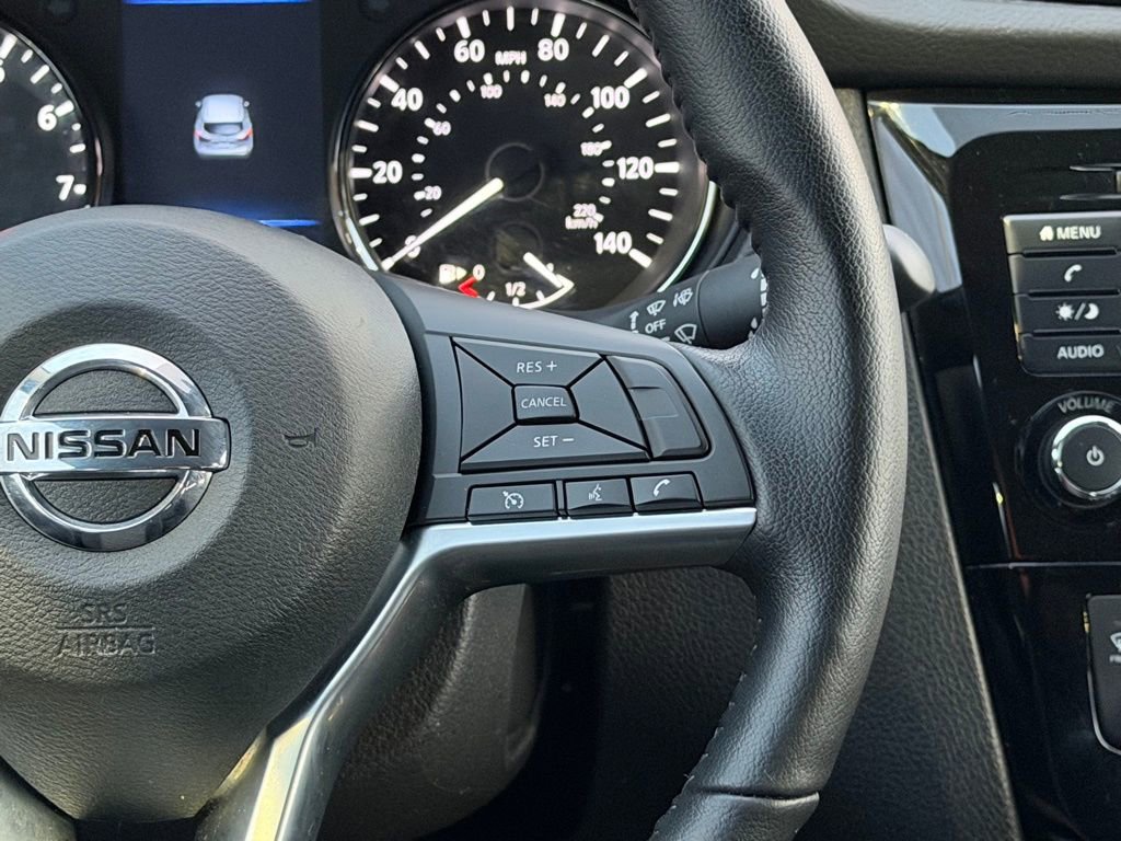 Used 2022 Nissan Rogue Sport SV image 30