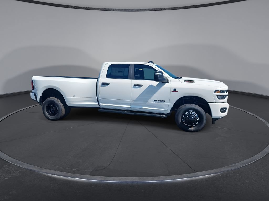 New 2026 RAM 3500 Big Horn AWD/4WD image 9