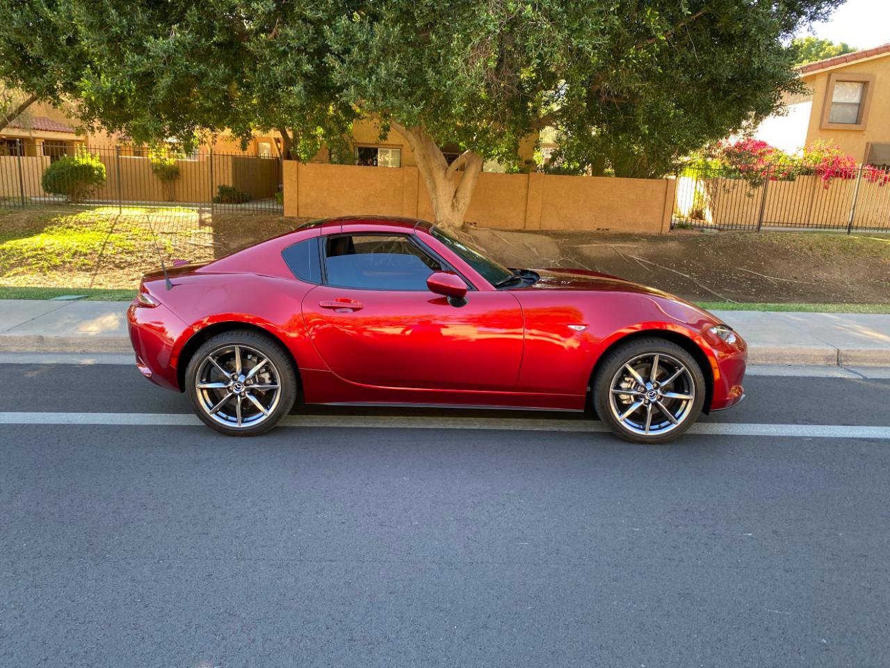 Used 2021 MAZDA MX-5 Miata RF Grand Touring RWD image 8