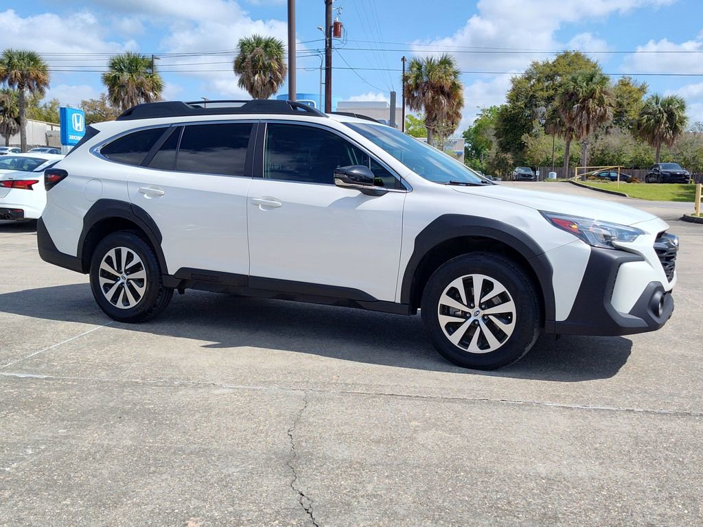 Used 2023 Subaru Outback Premium image 13