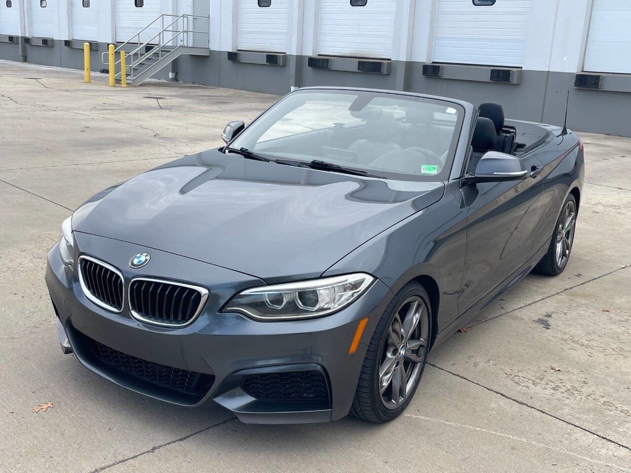 Used 2016 BMW M235i Convertible w/ Technology Package image 7
