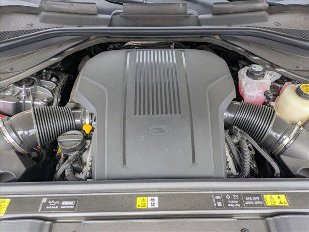 New 2025 Land Rover Range Rover SE image 18