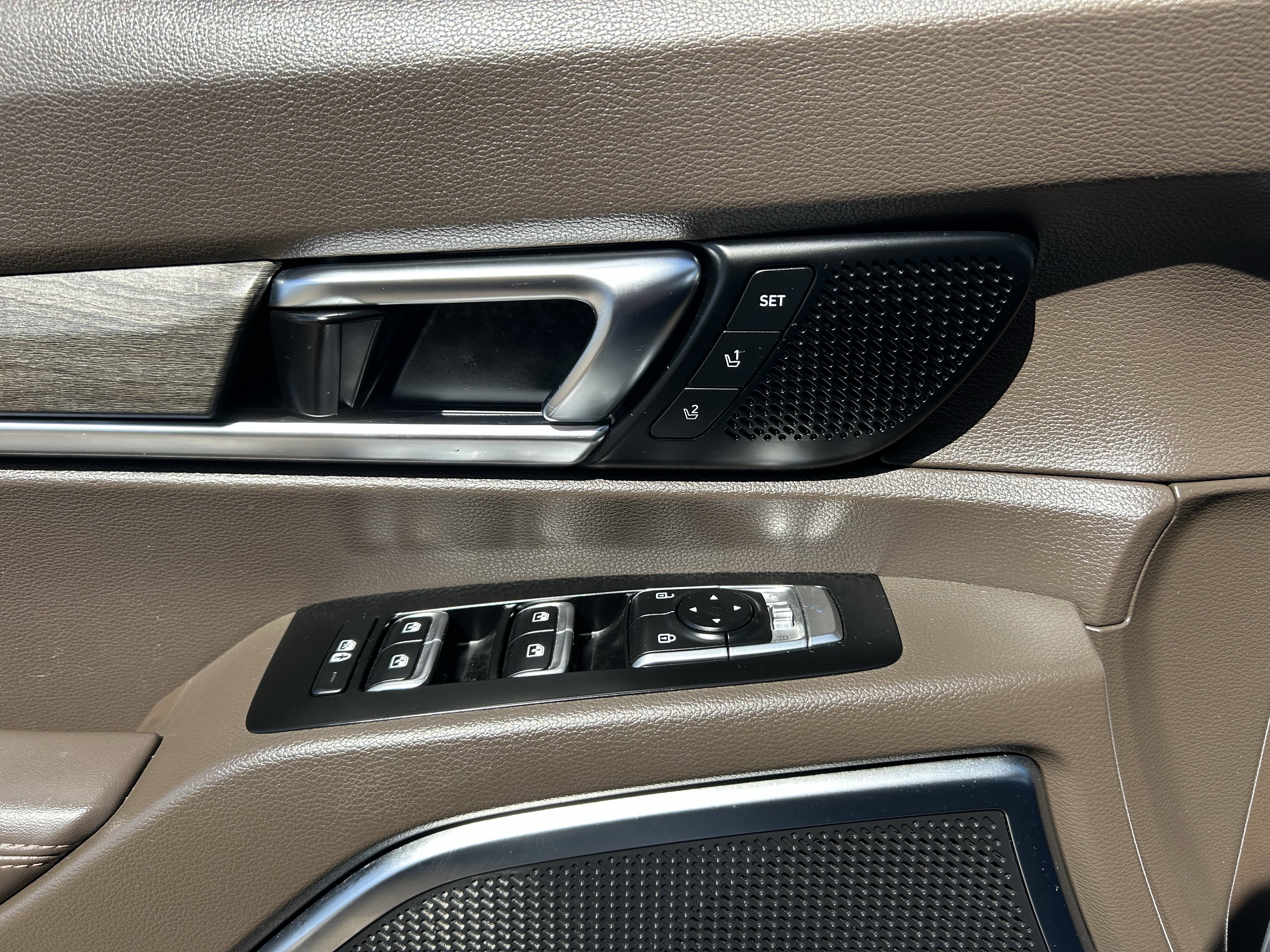 Used 2021 Kia Telluride SX w/ Nightfall Edition Package image 26