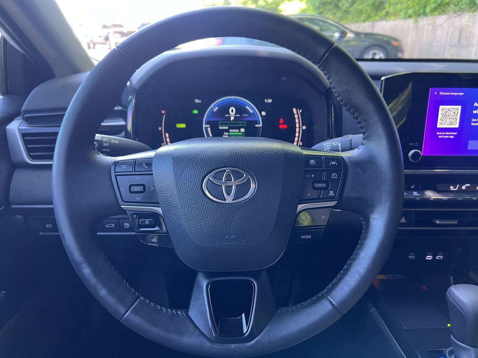 Used 2025 Toyota Camry LE w/ Convenience Package FWD image 19