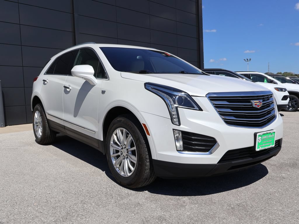 Used 2017 Cadillac XT5 FWD image 6