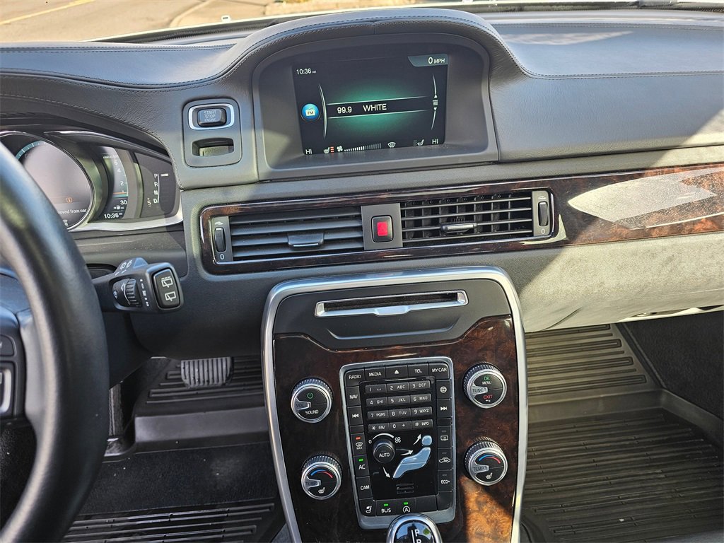 Used 2016 Volvo XC70 T5 Premier w/ Proximity Package image 23