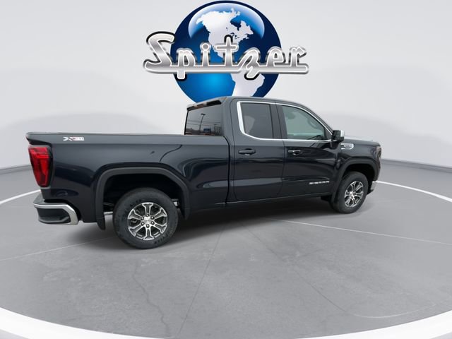 New 2026 GMC Sierra 1500 SLE image 9