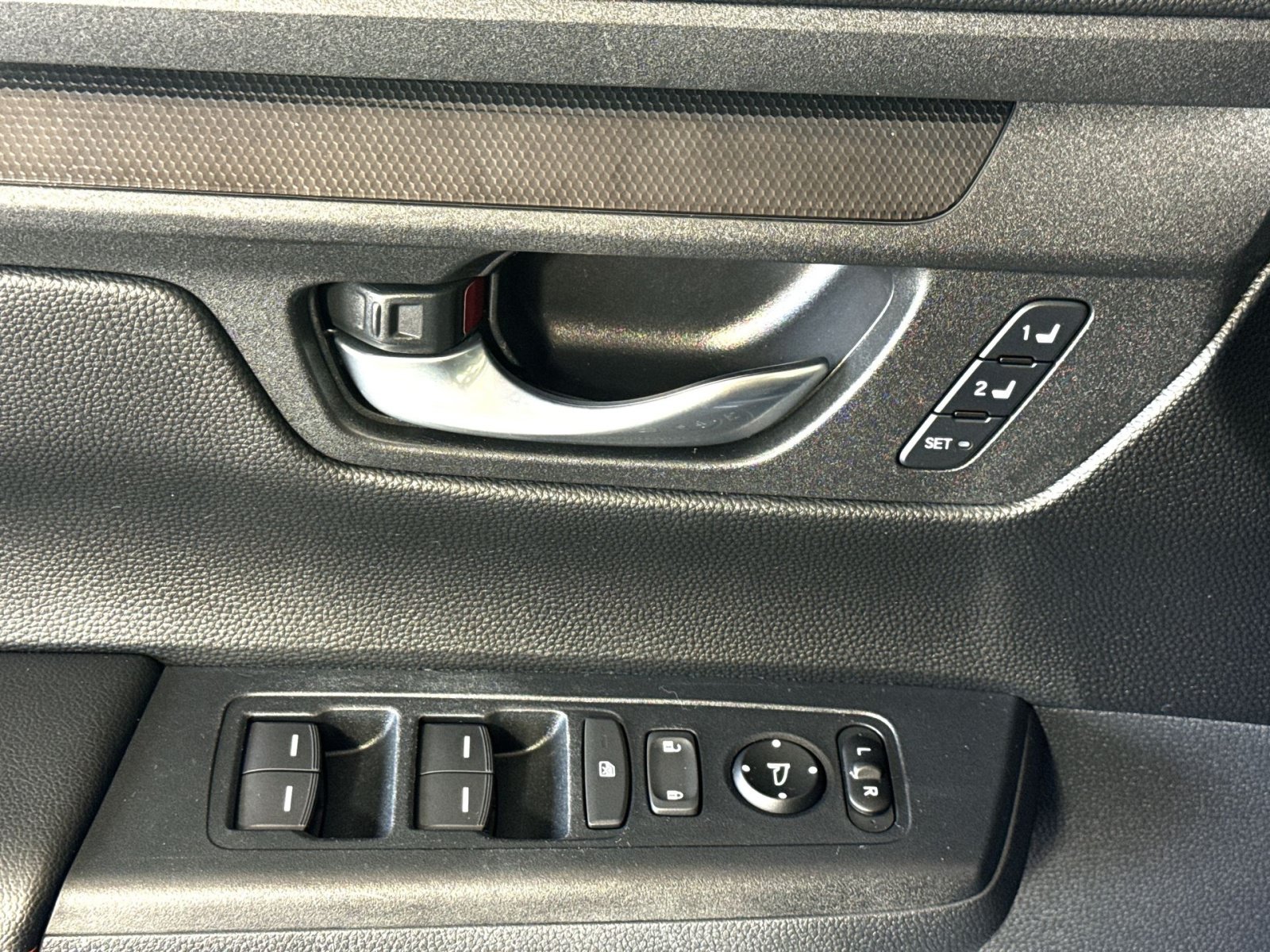 Used 2025 Honda CR-V Sport-L image 15