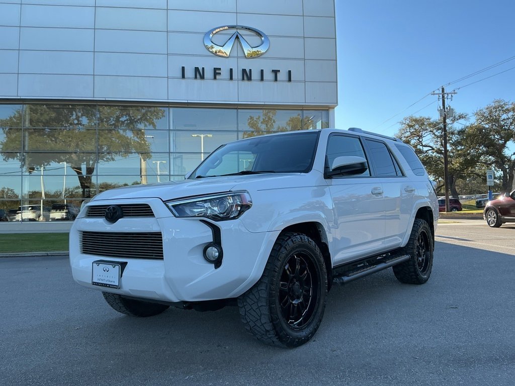 Used 2016 Toyota 4Runner SR5 image 1