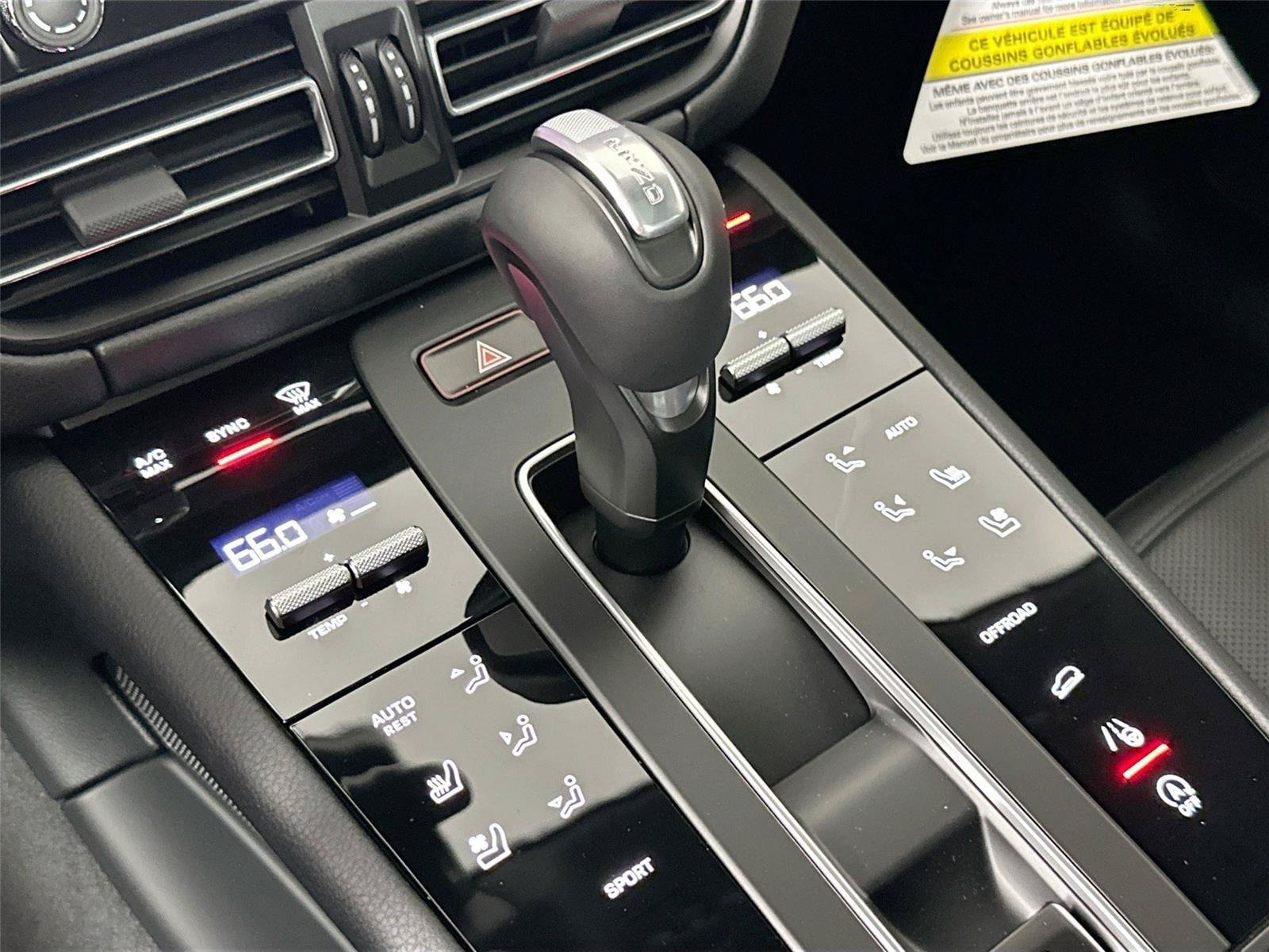 Certified 2026 Porsche Macan Turbo AWD/4WD image 34