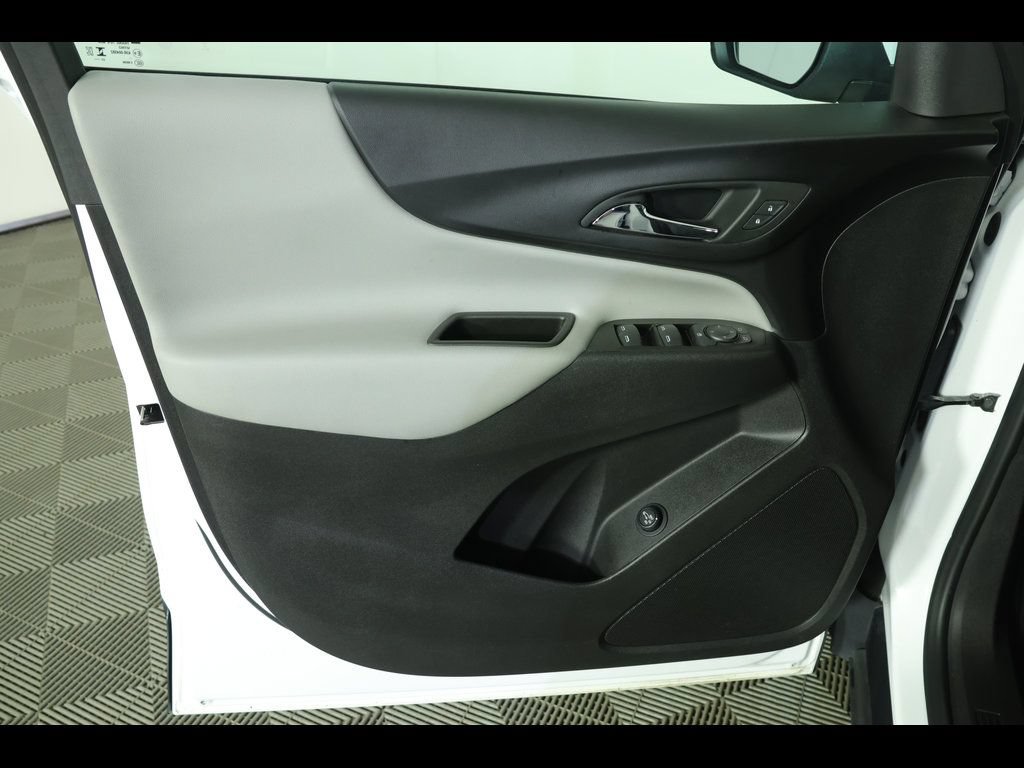 Certified 2024 Chevrolet Equinox LT FWD image 23