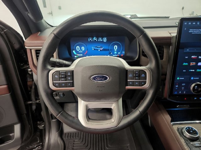 Used 2023 Ford Expedition Limited RWD image 31