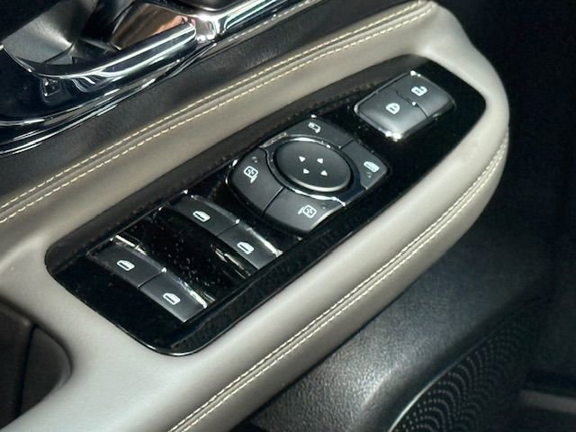 Used 2024 Lincoln Corsair AWD image 32