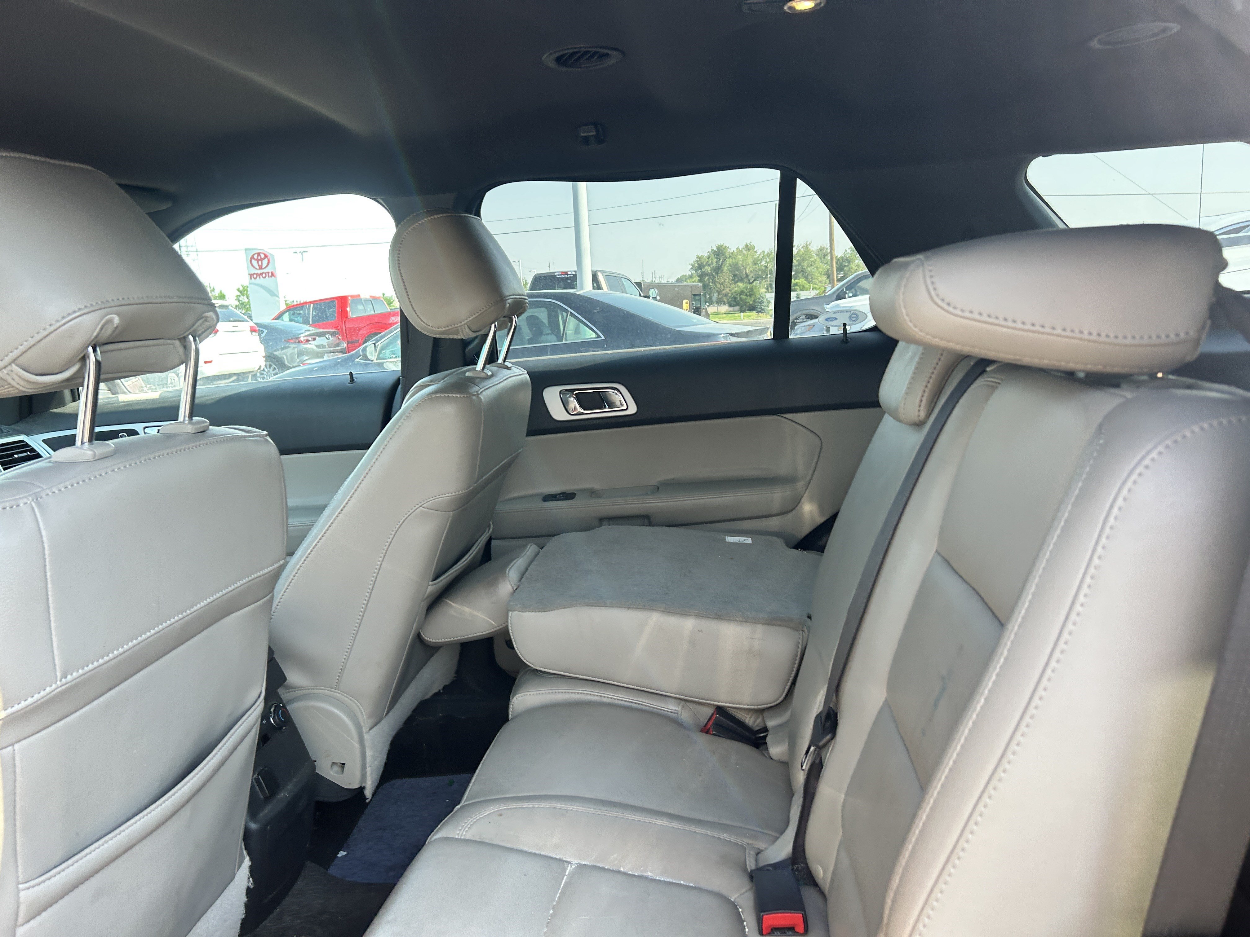Used 2012 Ford Explorer XLT AWD/4WD image 10