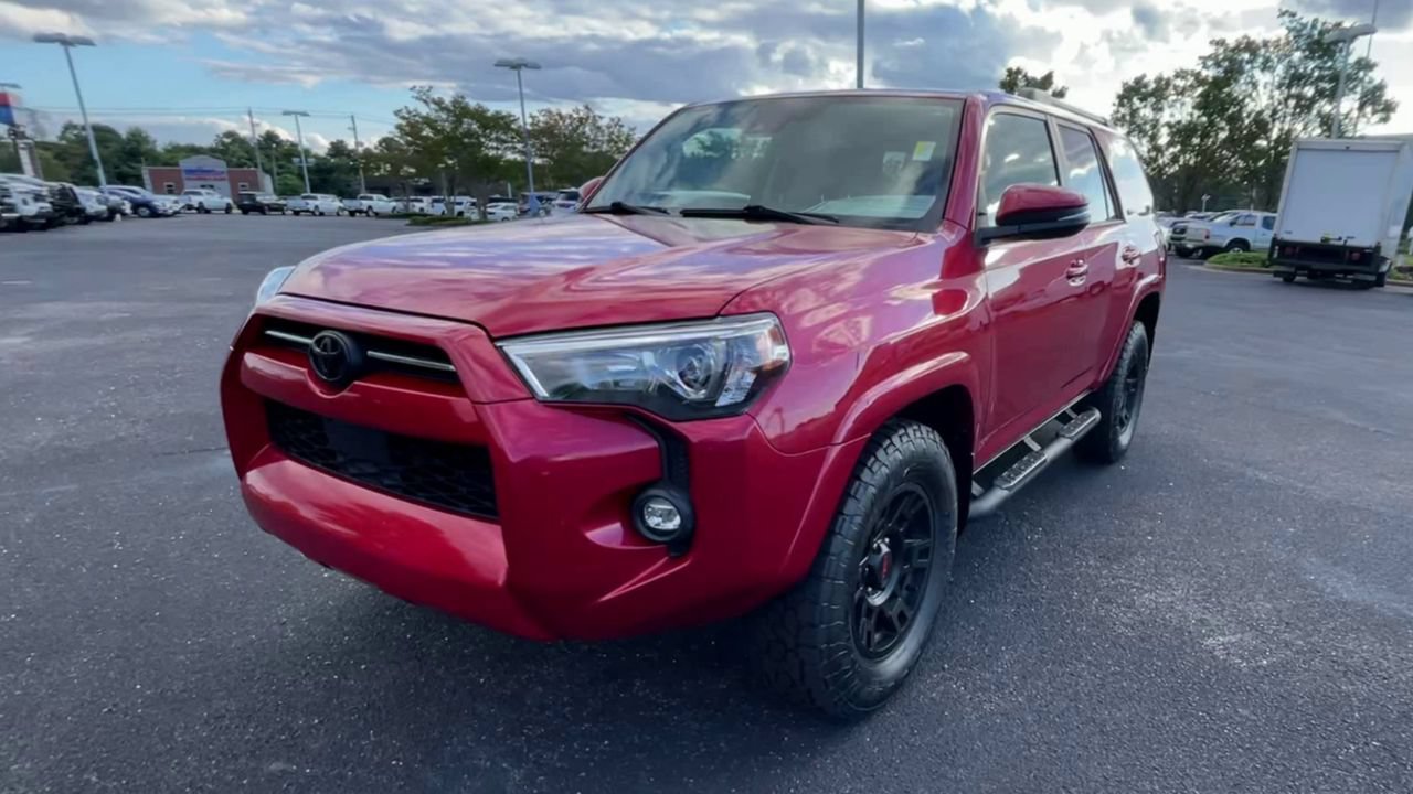 Used 2023 Toyota 4Runner SR5 Premium w/ Moonroof Package RWD image 4