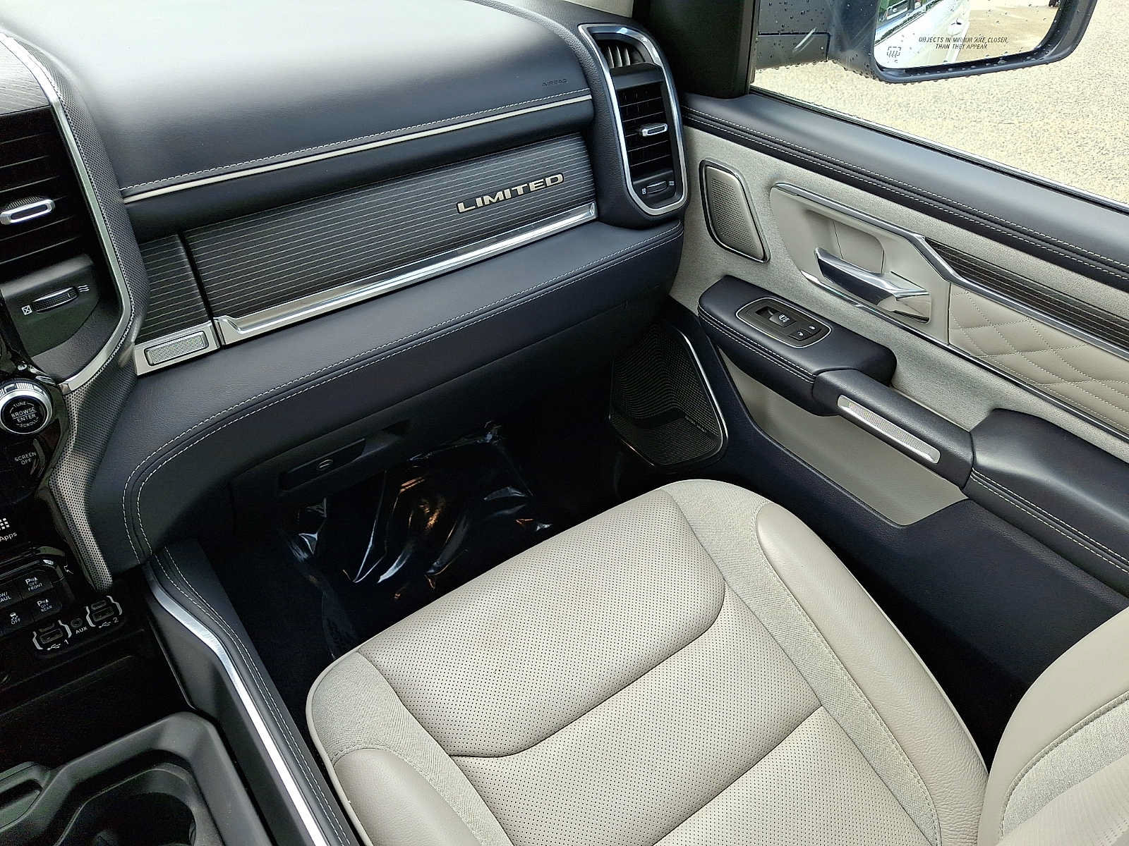 Used 2023 RAM 1500 Limited AWD/4WD image 21