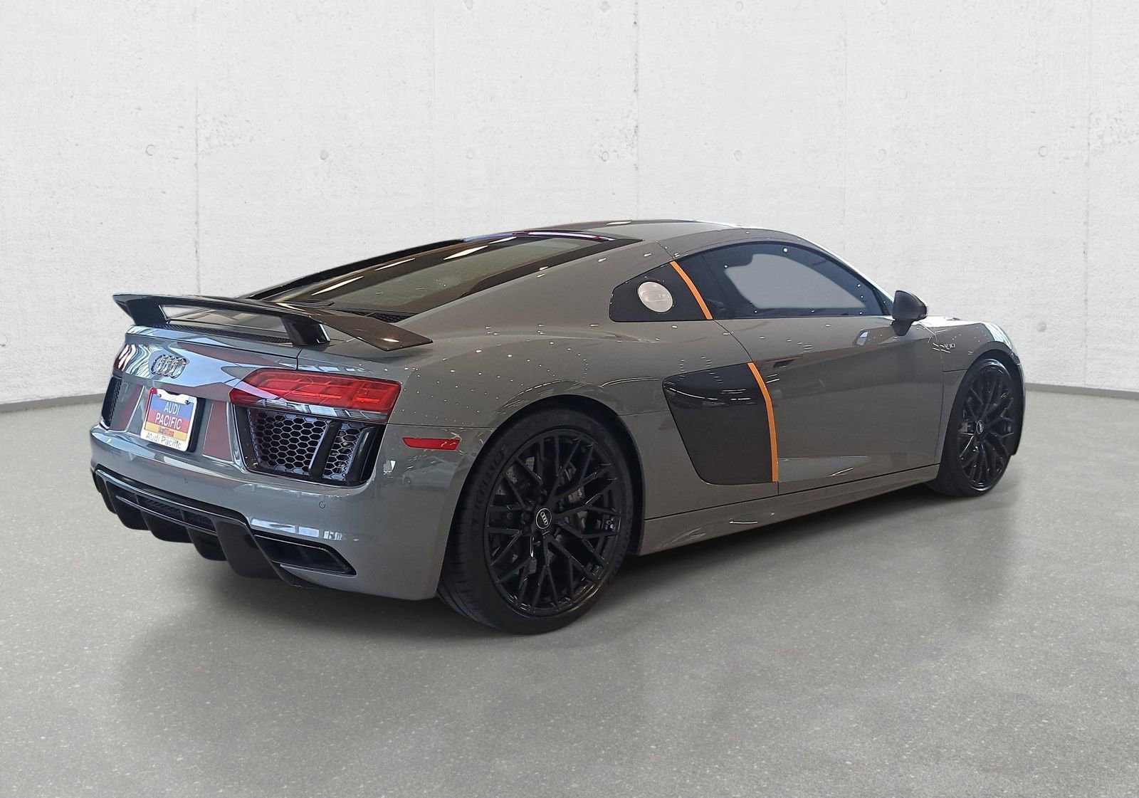 Used 2017 Audi R8 V10 plus w/ Full Leather Package AWD/4WD image 5