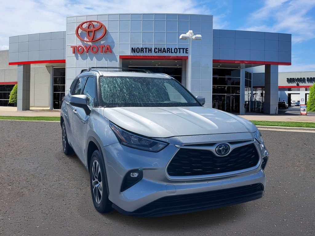 Used 2020 Toyota Highlander XLE